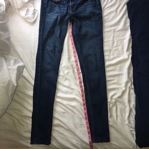 Hollister/ Skinny jeans